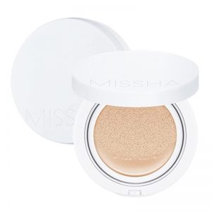 Missha Magic cushion Moist Up SPF + PA +++ ミシャマジッククッションモイストアップSPF + PA +++